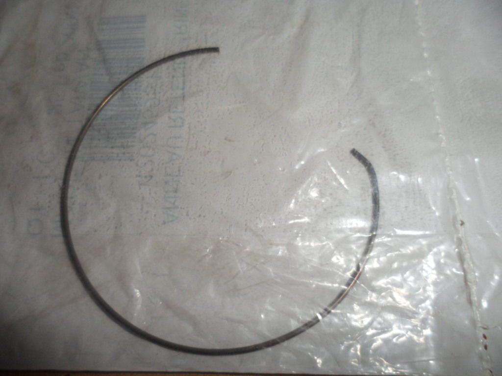 Стопорное кольцо оригинал BRP 711245950 (Retaining Ring)